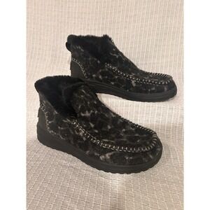 Hey Dude Black and Gray Ankle Boots